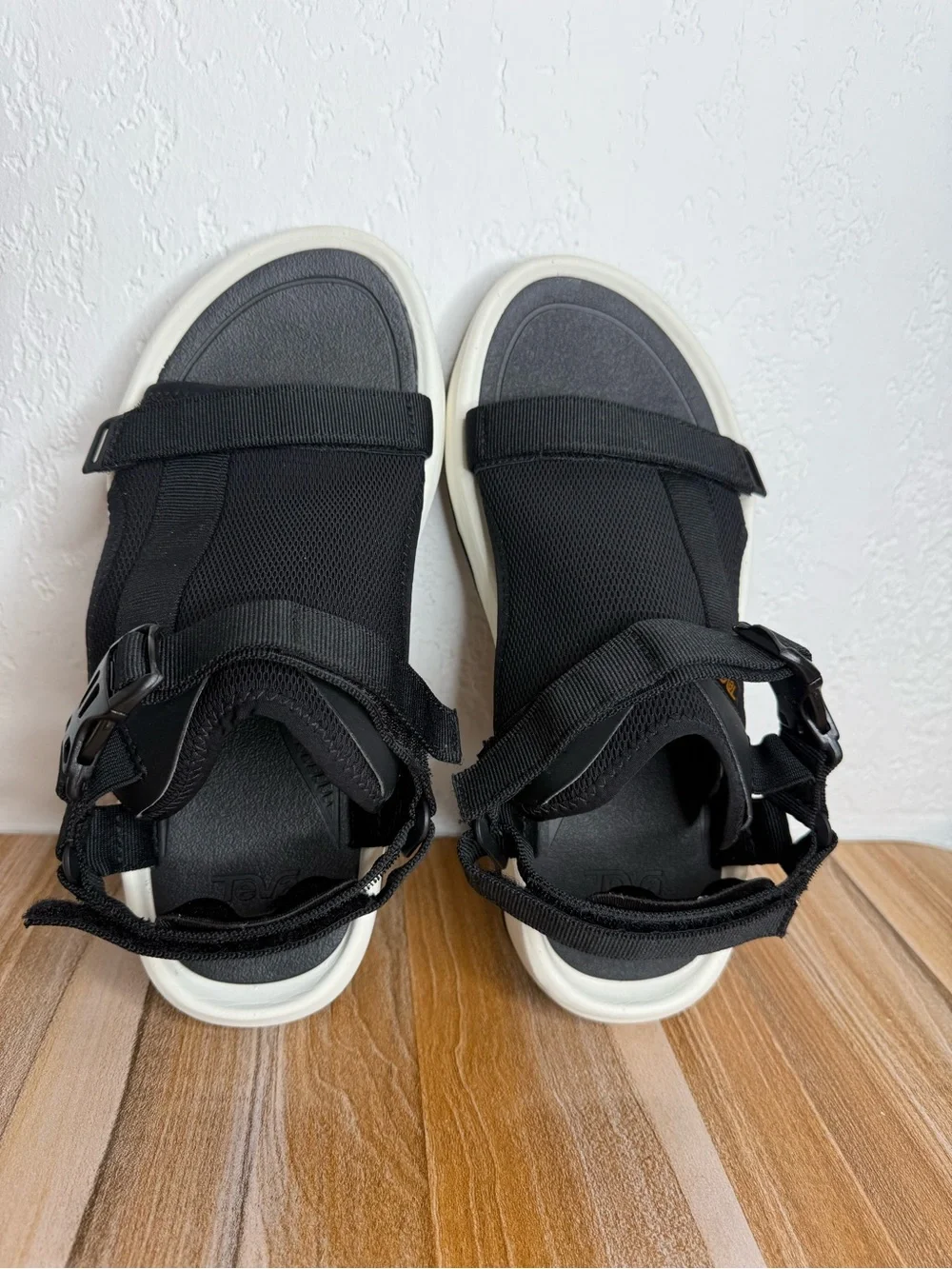 Teva Hurricane Ampsole Volt Sandals Black Platform Men’s Size 9 Women’s Size 11